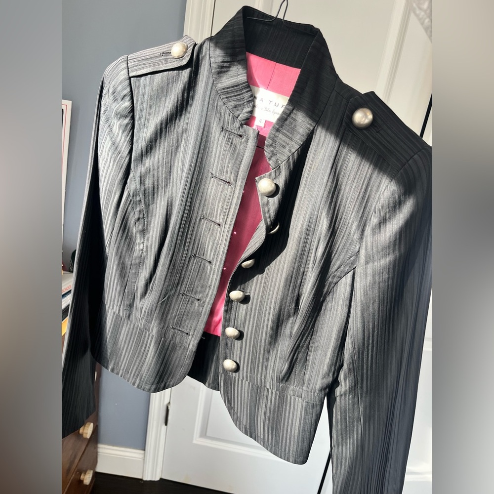 Black jacket - Picture 3 of 5